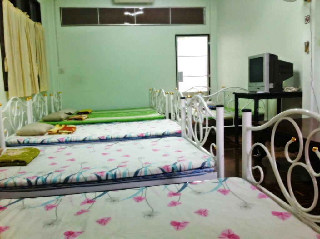 אמפווה Nr Homestay חדר תמונה