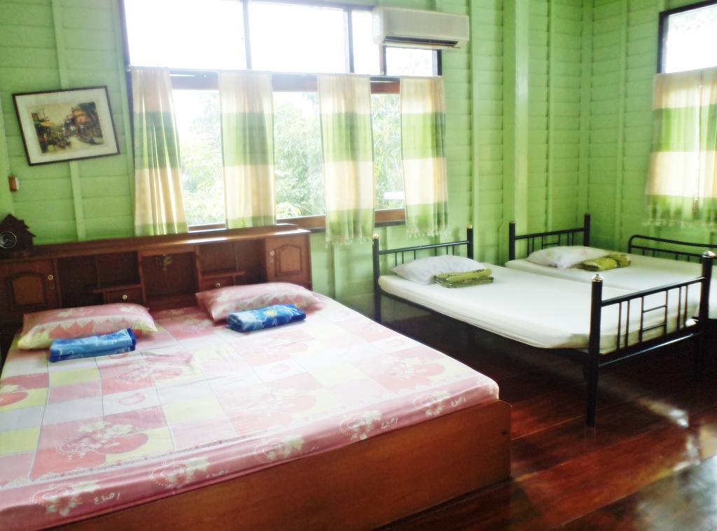 אמפווה Nr Homestay חדר תמונה