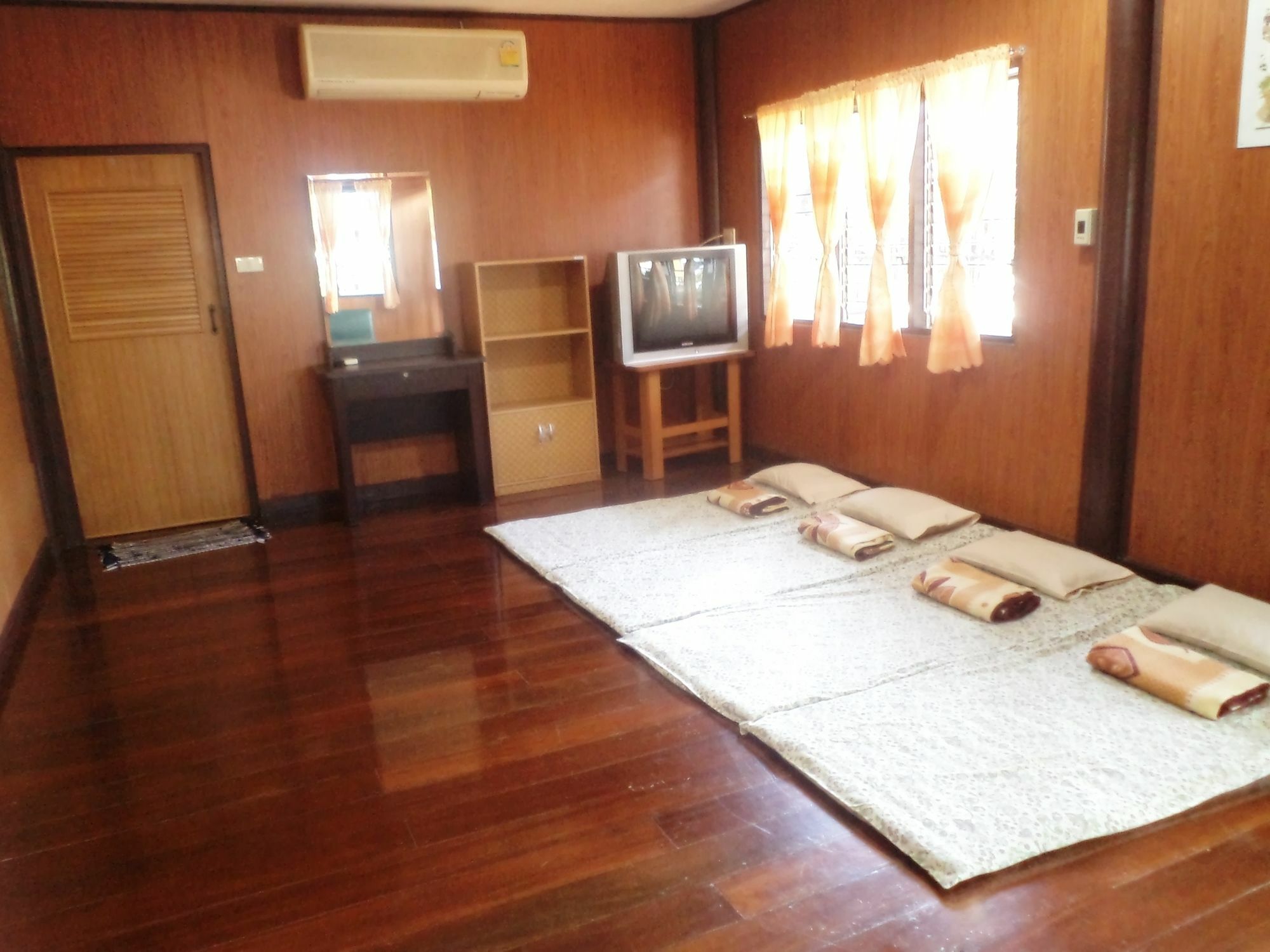 אמפווה Nr Homestay מראה חיצוני תמונה