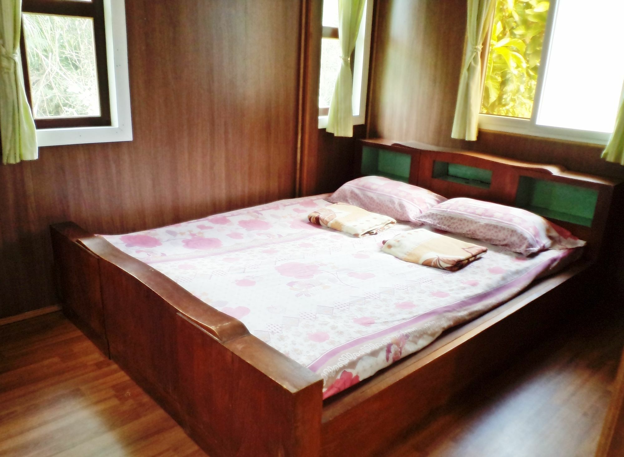 אמפווה Nr Homestay מראה חיצוני תמונה
